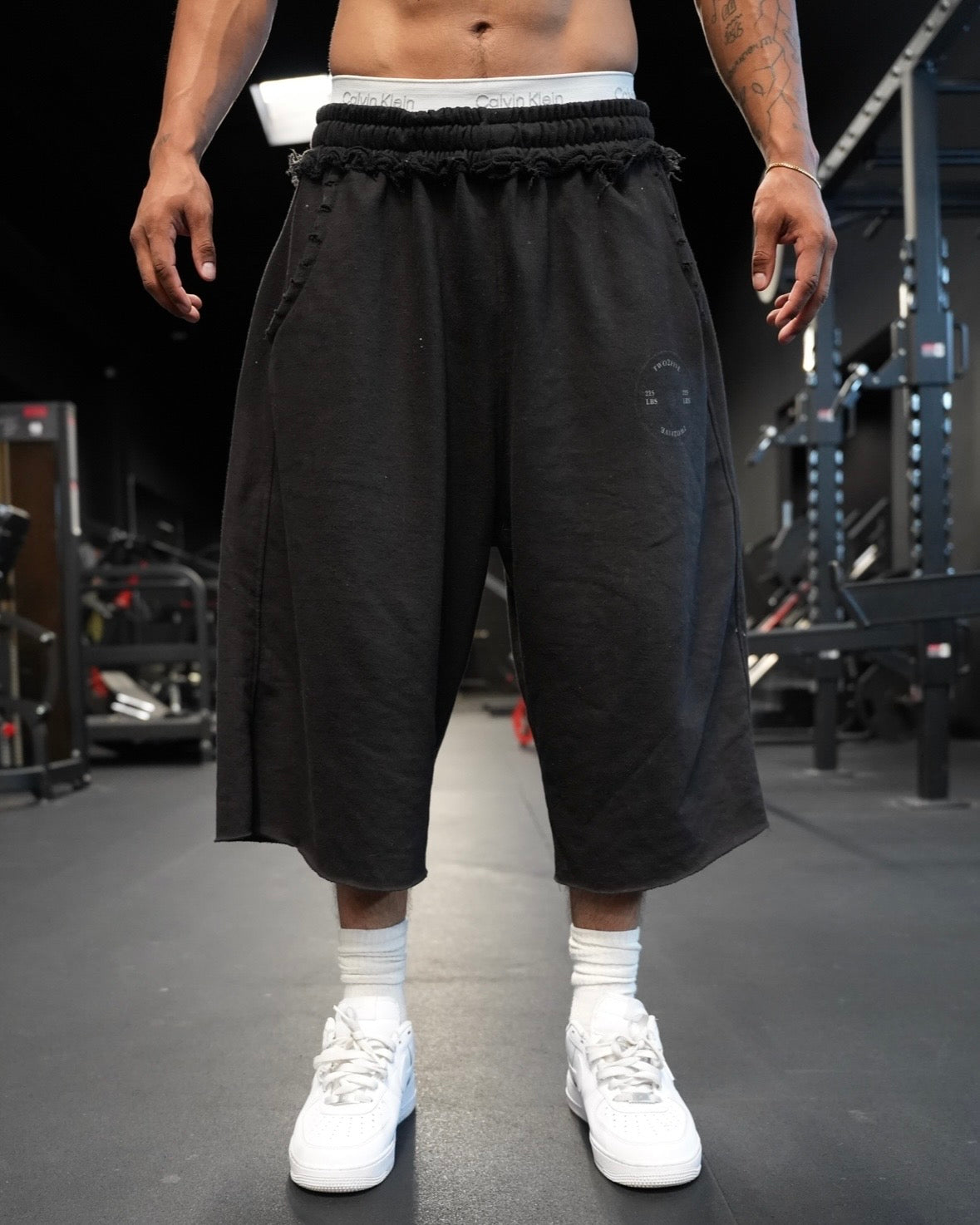 'PLATE' 3/4 Shorts
